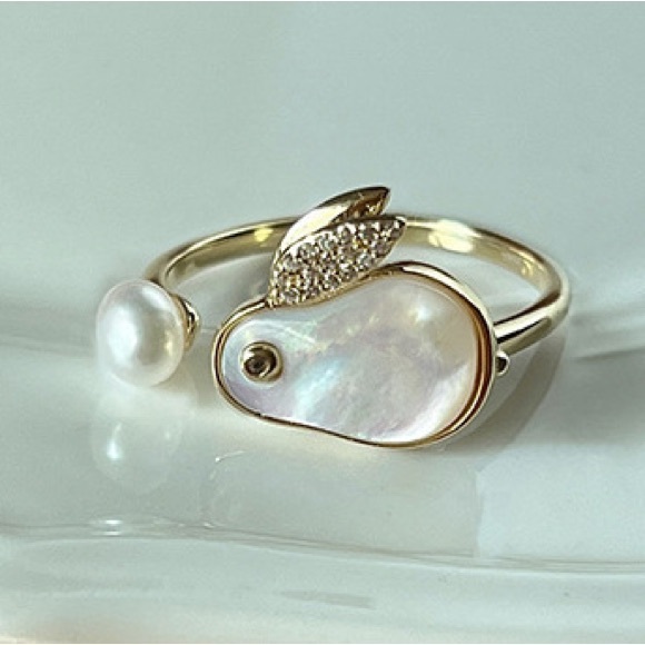 Gold and Pearl bunny Ring - Picture 3 of 3